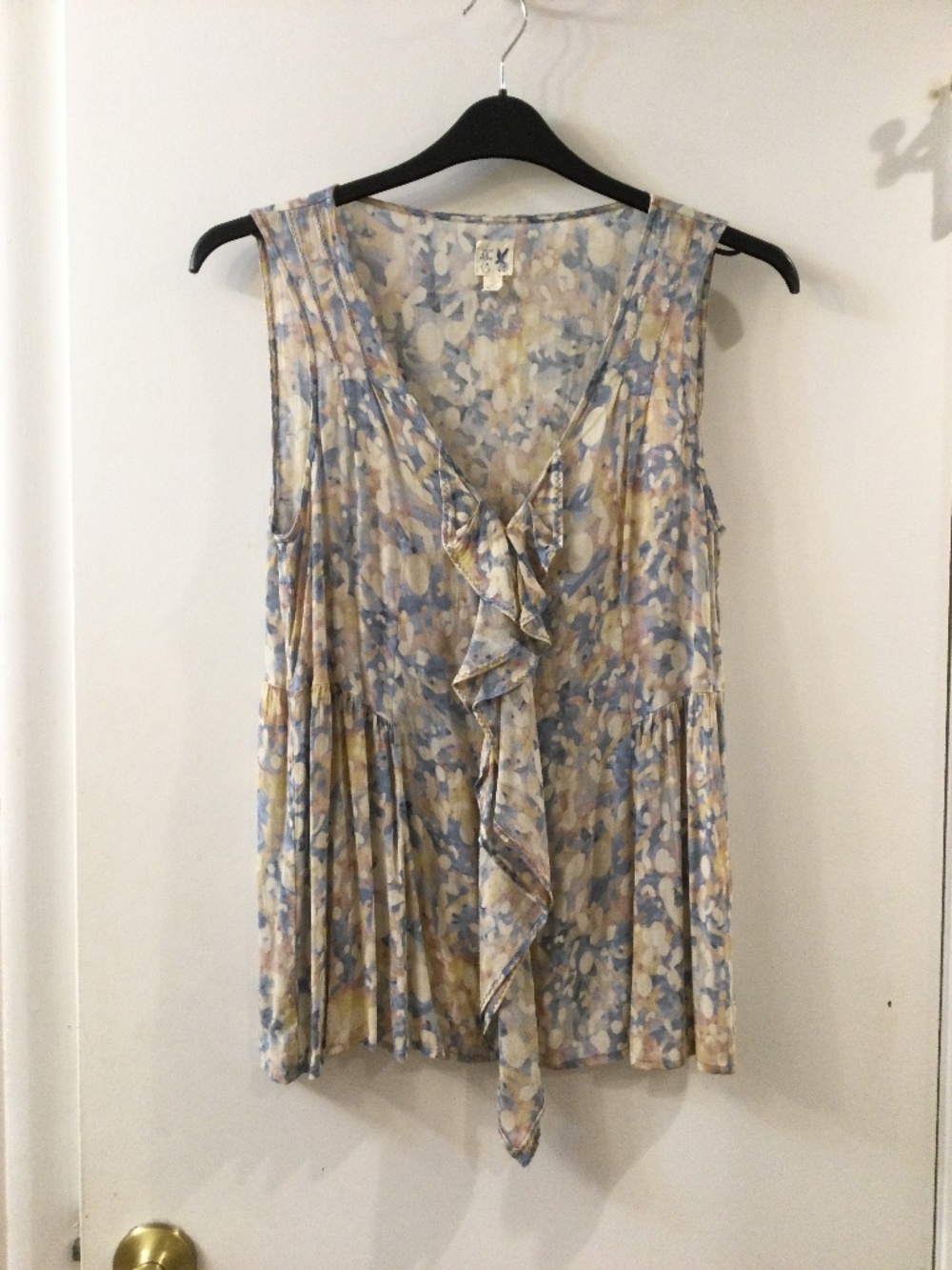 Anthropologie Edme & Esyllte Sleeveless V-Neck Ruffled Top Blouse Tank 8 Rayon